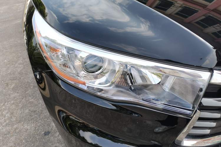 Used Toyota Highlander 2017 2.0T Four-Wheel Drive Luxury Edition 7 Seats Right Front Headlight