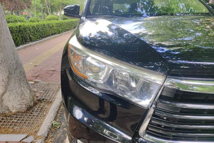 Used Toyota Highlander 2017 2.0T Two-Wheel Drive Elite Edition 5 Seats Right Front Headlight