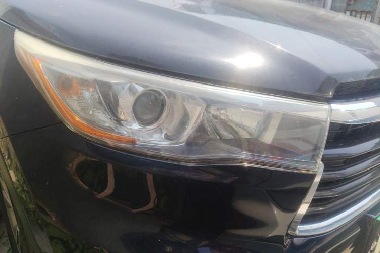 Used Toyota Highlander 2017 2.0T Four-Wheel Drive Elite Edition 7-Seater Right Front Headlight