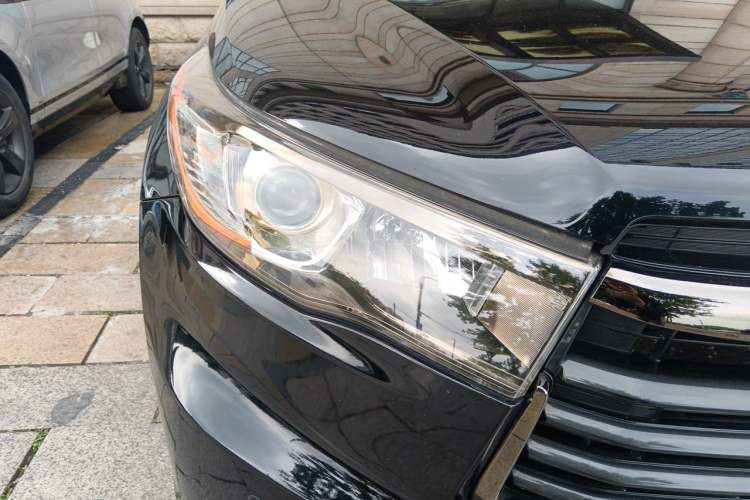 Used Toyota Highlander 2017 2.0T Four-Wheel Drive Black Edition Limited Model Right Front Headlight