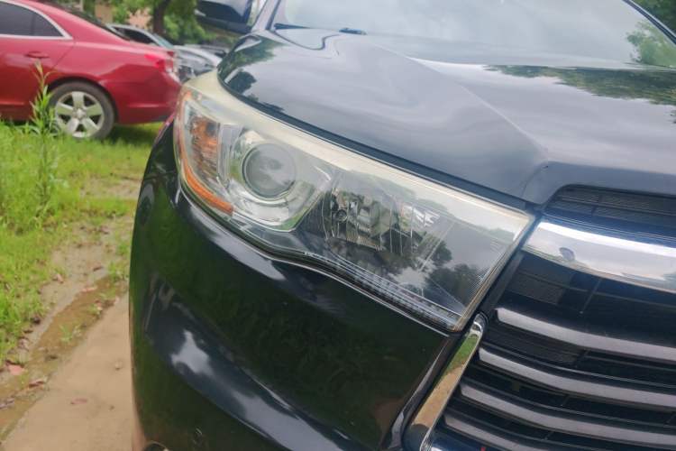 Used Toyota Highlander 2017 2.0T Two-Wheel Drive Elite Edition 5 Seats Right Front Headlight