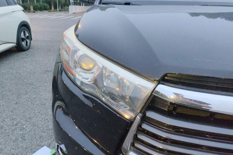 Used Toyota Highlander 2017 2.0T Two-Wheel Drive Luxury Edition 7 Seats Right Front Headlight