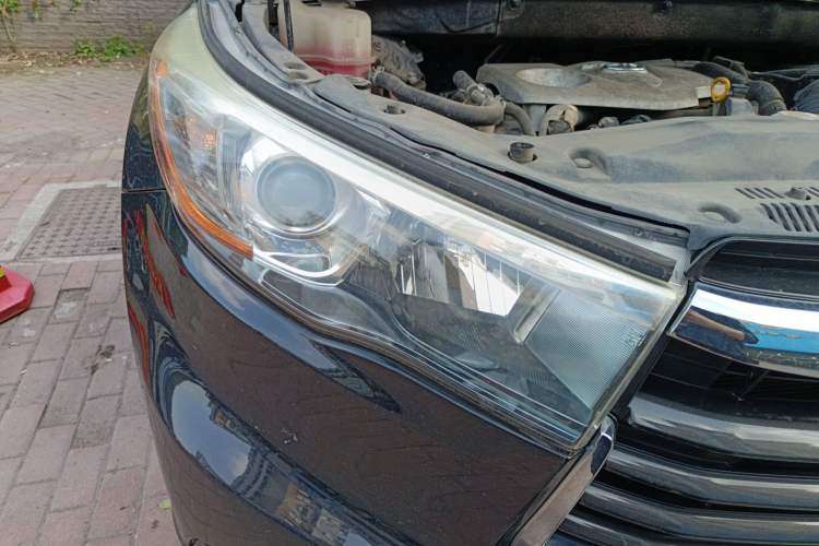 Used Toyota Highlander 2017 2.0T Two-Wheel Drive Elite Edition 5 Seats Right Front Headlight