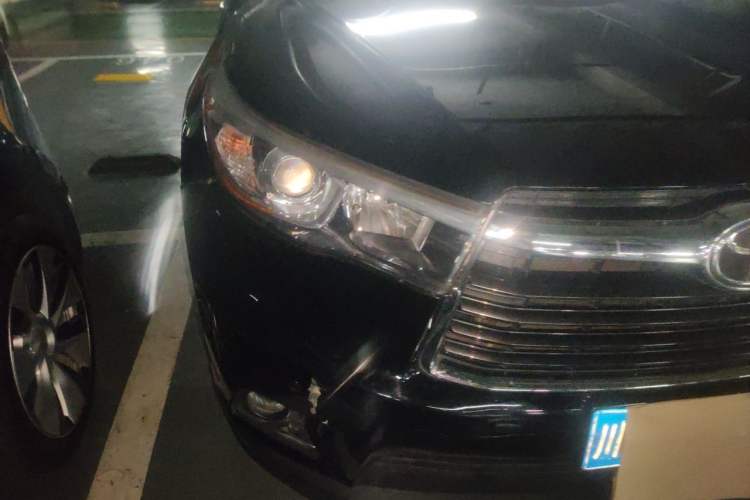 Used Toyota Highlander 2017 2.0T Four-Wheel Drive Luxury Edition 7 Seats Right Front Headlight