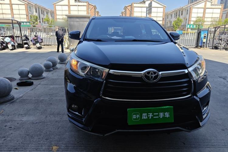 Used Toyota Highlander 2017 2.0T Two-Wheel Drive Luxury Edition 7 Seats Right Front Headlight