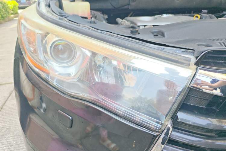 Used Toyota Highlander 2017 2.0T Four-Wheel Drive Ultimate Edition 7 Seats Right Front Headlight