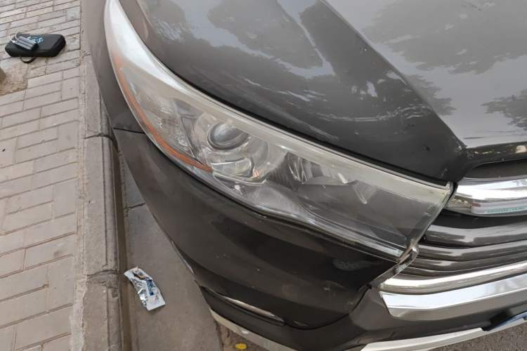 Used Toyota Highlander 2017 2.0T Four-Wheel Drive Luxury Edition 7 Seats Right Front Headlight