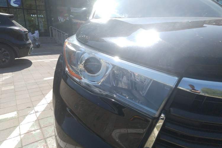 Used Toyota Highlander 2017 2.0T Four-Wheel Drive Elite Edition 7-Seater Right Front Headlight