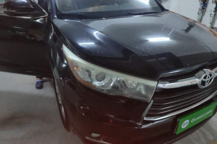 Used Toyota Highlander 2017 2.0T Two-Wheel Drive Luxury Edition 7 Seats Right Front Headlight