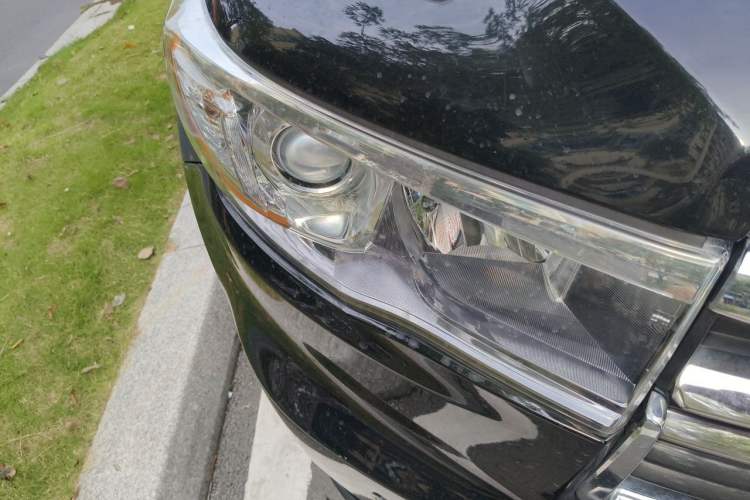 Used Toyota Highlander 2017 2.0T Four-Wheel Drive Luxury Edition 7 Seats Right Front Headlight