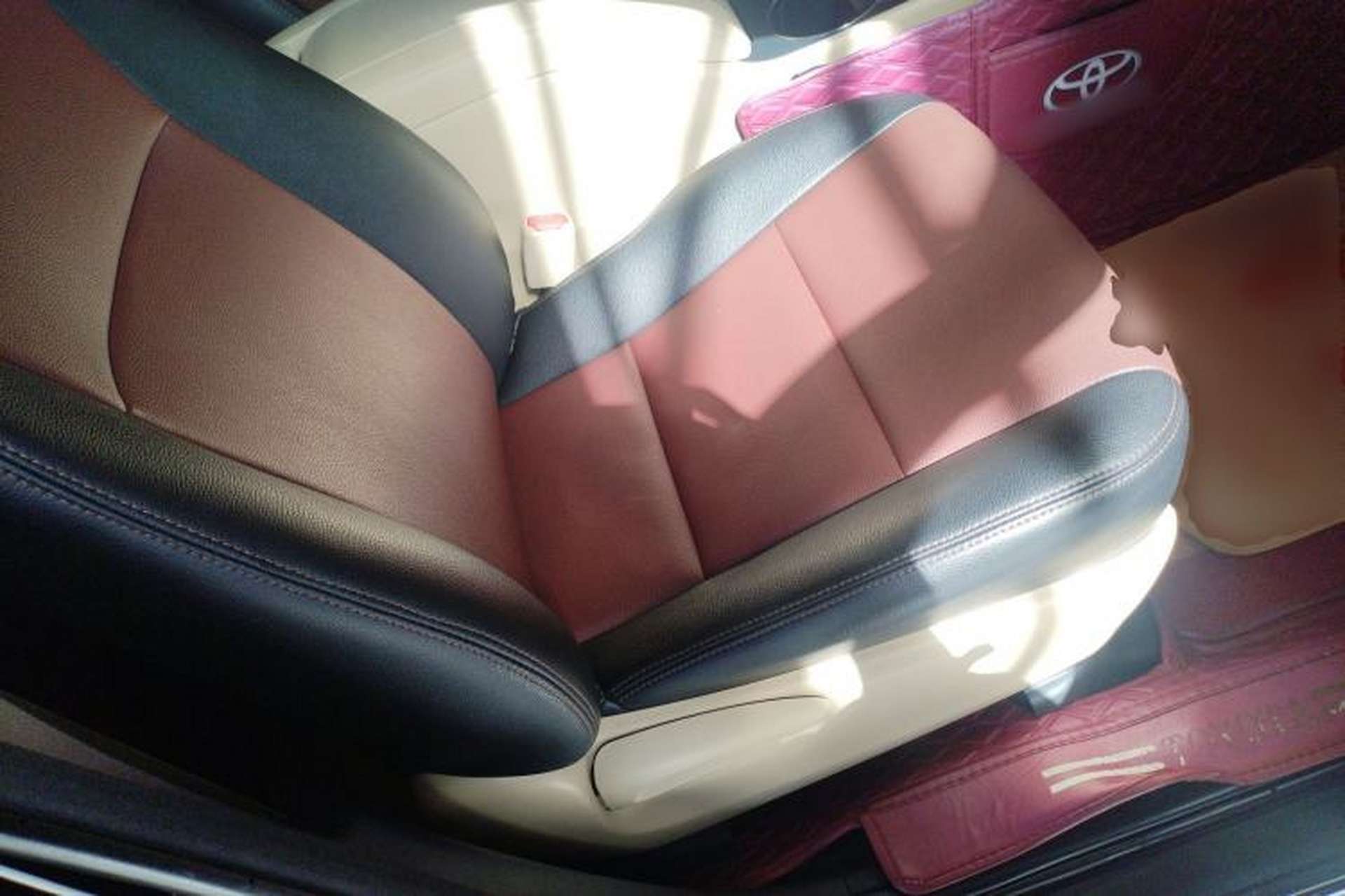 Used Toyota Highlander 2017 2.0T Four-Wheel Drive Elite Edition 7-Seater Right Front Seat