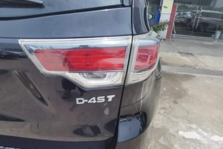 Used Toyota Highlander 2017 2.0T Two-Wheel Drive Elite Edition 5 Seats Right Rear Taillight