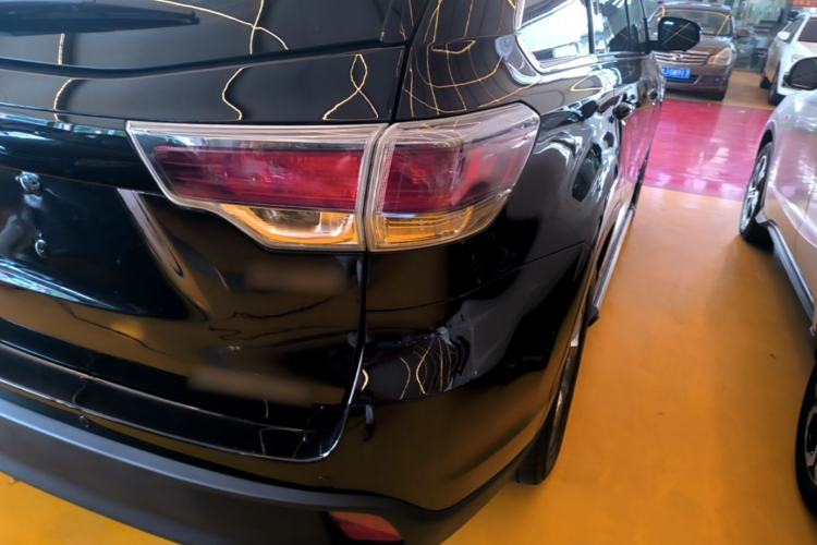 Used Toyota Highlander 2017 2.0T Four-Wheel Drive Luxury Edition 7 Seats Right Rear Taillight