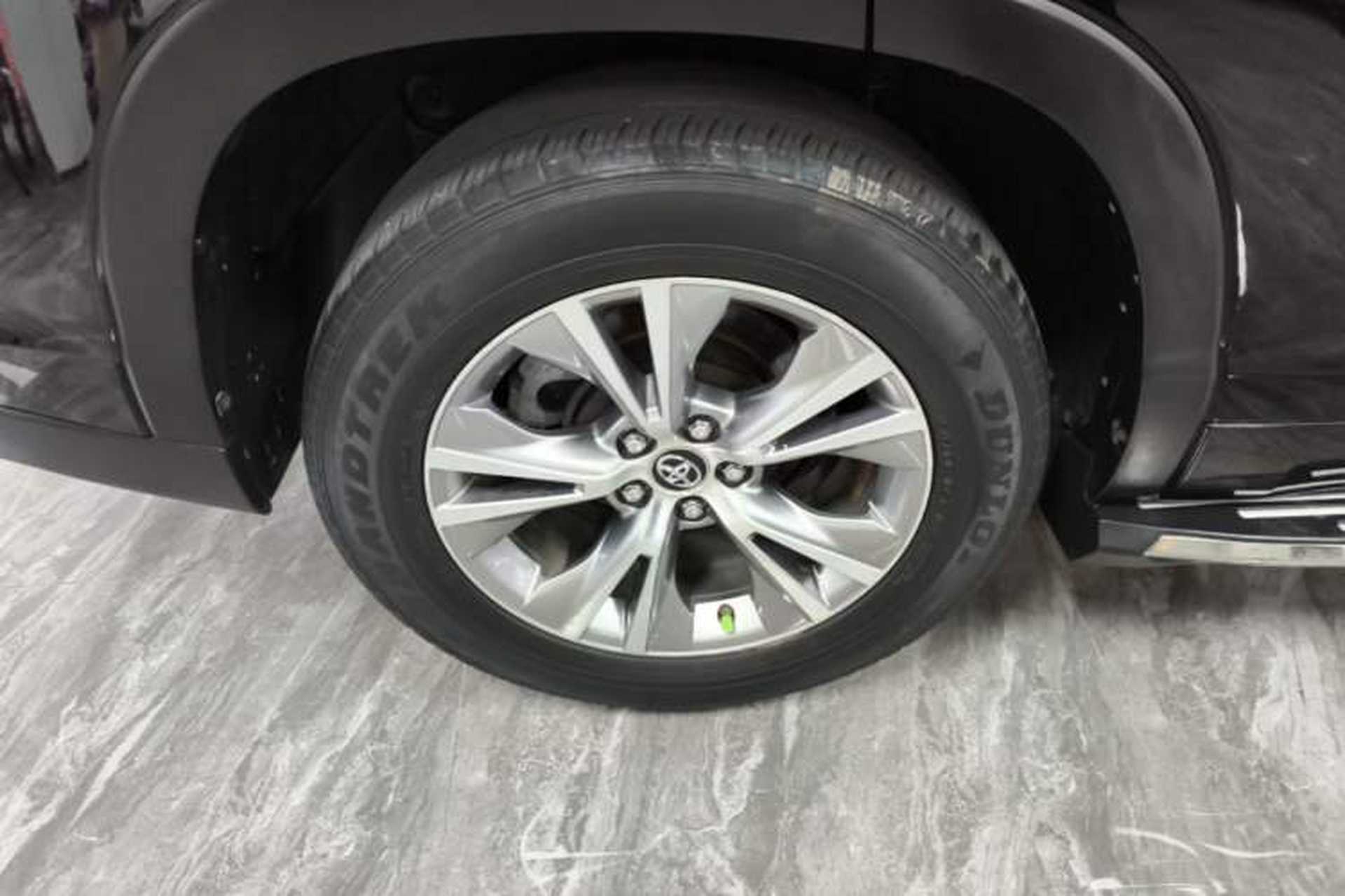 Used Toyota Highlander 2017 2.0T Four-Wheel Drive Elite Edition 7-Seater Right Rear Wheel Hub