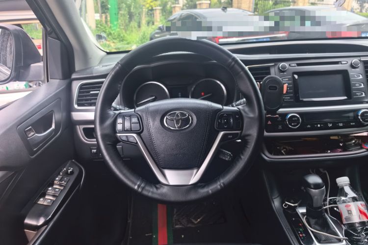 Used Toyota Highlander 2017 2.0T Four-Wheel Drive Luxury Edition 7 Seats Steering Wheel