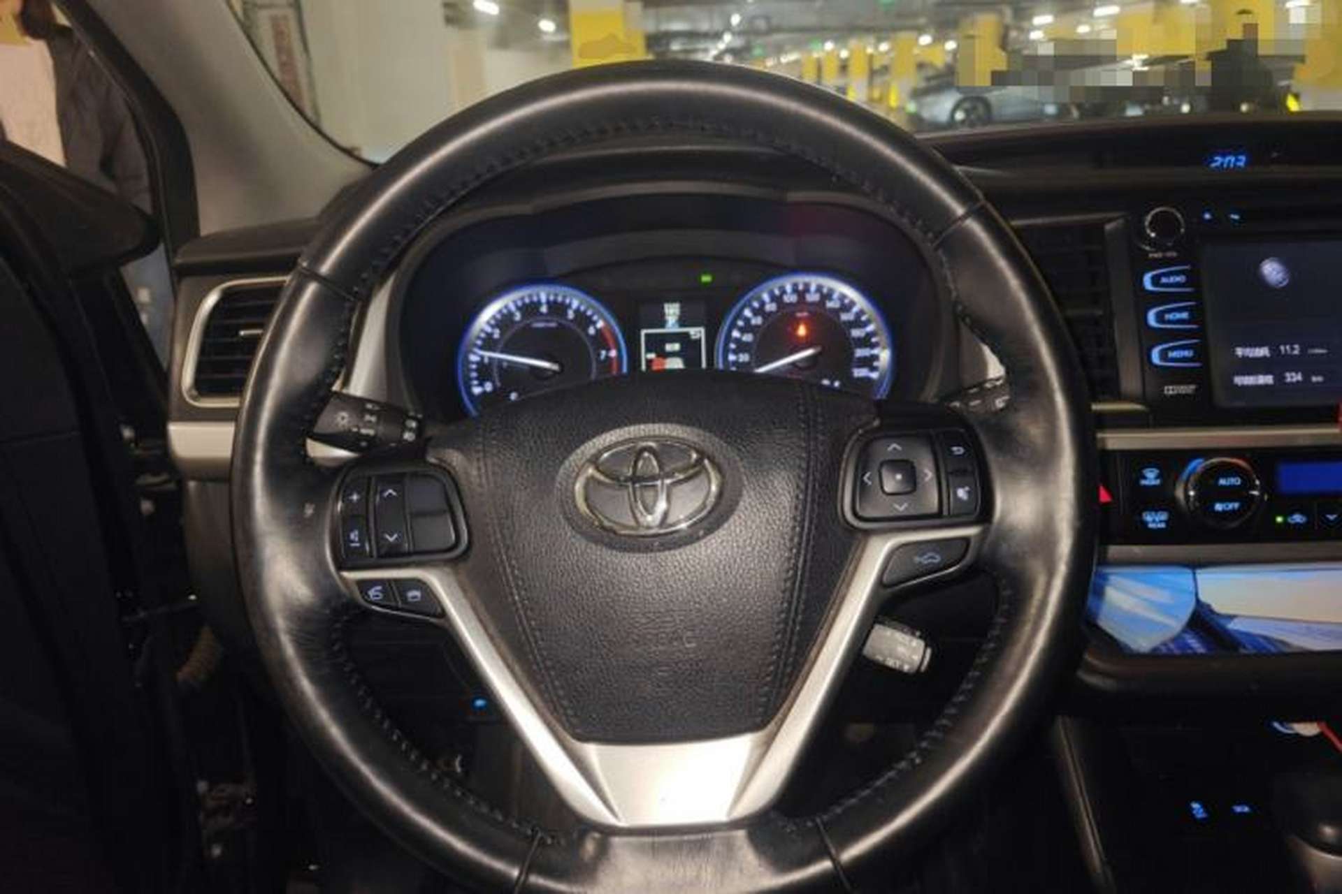 Used Toyota Highlander 2017 2.0T Four-Wheel Drive Ultimate Edition 7 Seats Steering Wheel