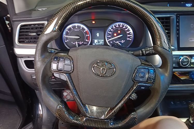 Used Toyota Highlander 2017 2.0T Four-Wheel Drive Black Edition Limited Model Steering Wheel