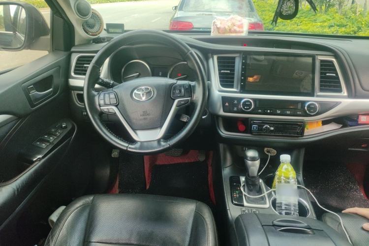 Used Toyota Highlander 2017 2.0T Four-Wheel Drive Luxury Edition 7 Seats Steering Wheel