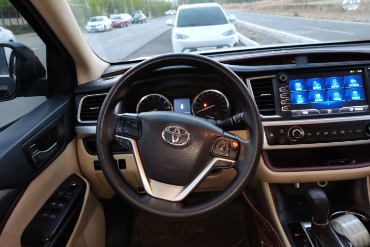 Used Toyota Highlander 2017 2.0T Four-Wheel Drive Elite Edition 7-Seater Steering Wheel