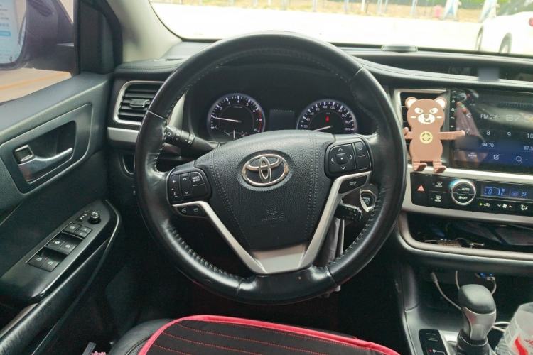 Used Toyota Highlander 2017 2.0T Four-Wheel Drive Luxury Edition 7 Seats Steering Wheel