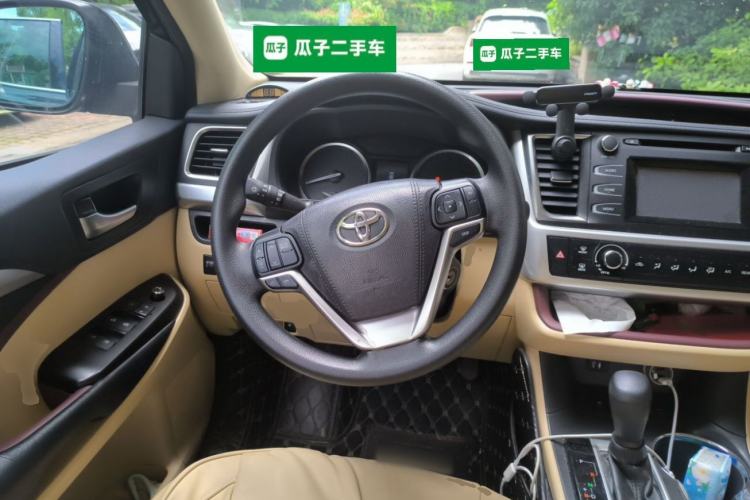 Used Toyota Highlander 2017 2.0T Four-Wheel Drive Elite Edition 7-Seater Steering Wheel