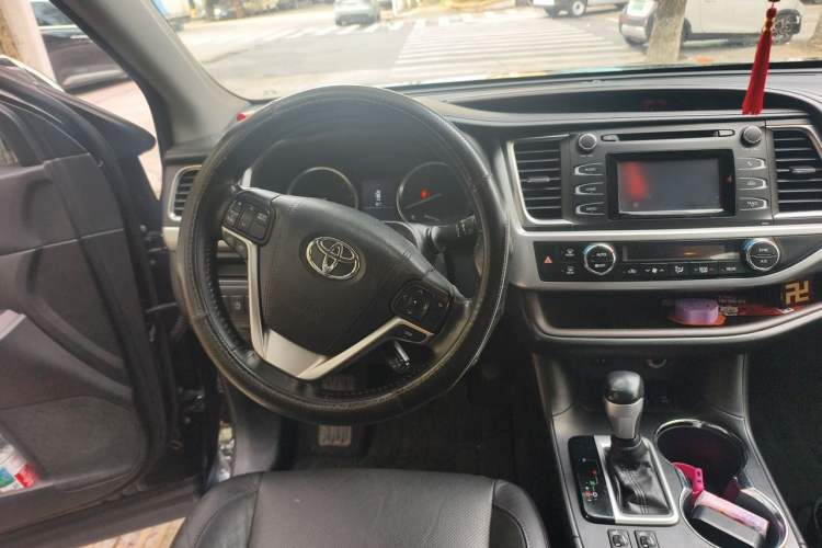 Used Toyota Highlander 2017 2.0T Four-Wheel Drive Luxury Edition 7 Seats Steering Wheel