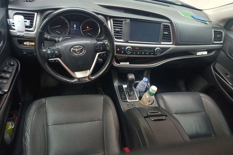 Used Toyota Highlander 2017 2.0T Four-Wheel Drive Black Edition Limited Model Steering Wheel