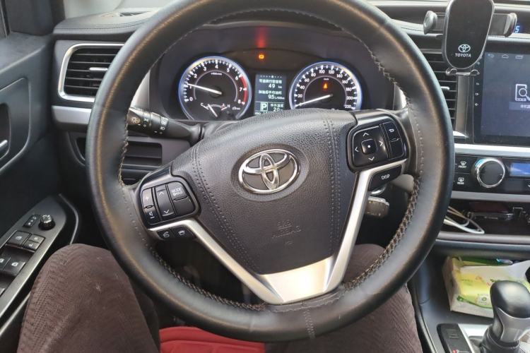 Used Toyota Highlander 2017 2.0T Four-Wheel Drive Luxury Edition 7 Seats Steering Wheel