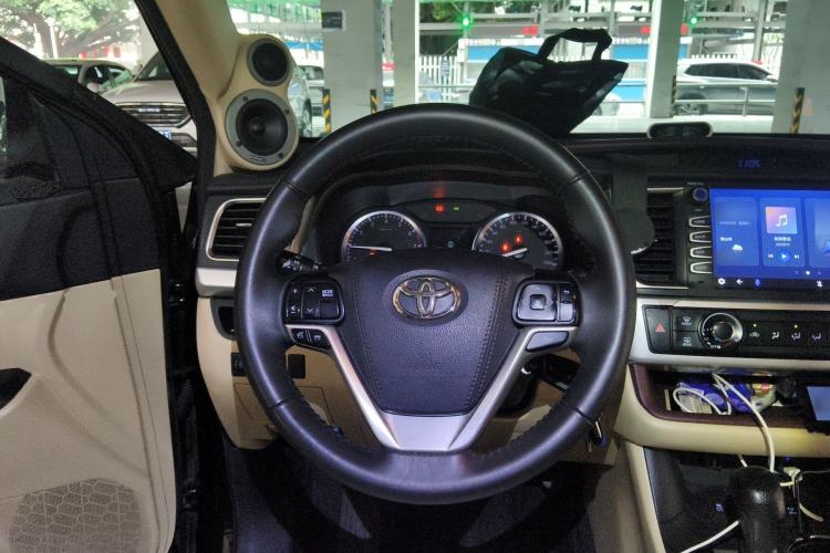 Used Toyota Highlander 2017 2.0T Four-Wheel Drive Elite Edition 7-Seater Steering Wheel