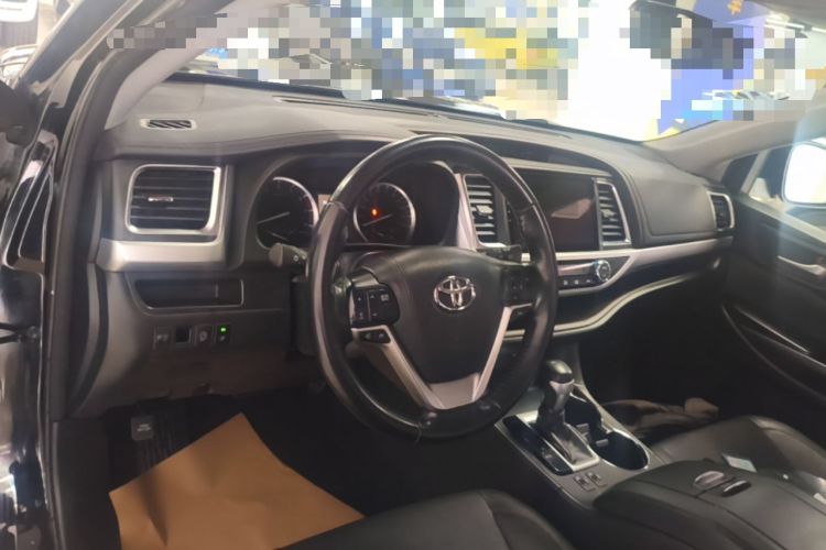 Used Toyota Highlander 2017 2.0T Four-Wheel Drive Luxury Edition 7 Seats Steering Wheel
