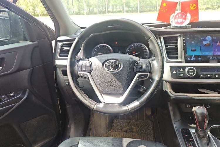 Used Toyota Highlander 2017 2.0T Four-Wheel Drive Black Edition Limited Model Steering Wheel
