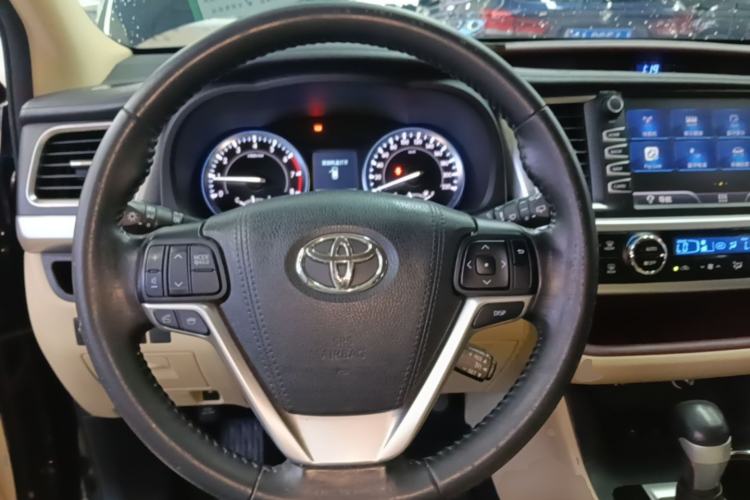 Used Toyota Highlander 2017 2.0T Four-Wheel Drive Luxury Edition 7 Seats Steering Wheel