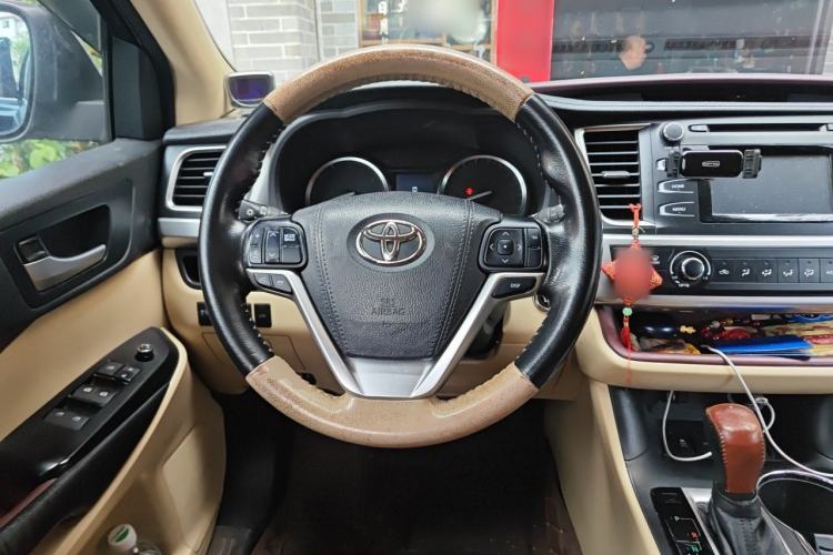 Used Toyota Highlander 2017 2.0T Four-Wheel Drive Elite Edition 7-Seater Steering Wheel