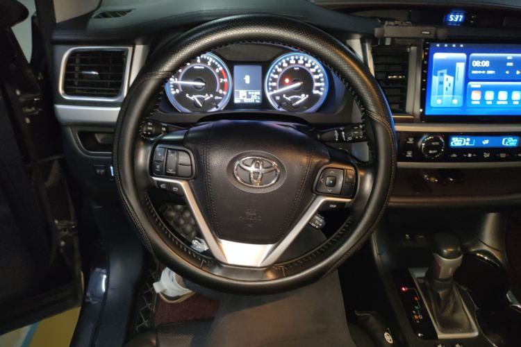 Used Toyota Highlander 2017 2.0T Four-Wheel Drive Luxury Edition 7 Seats Steering Wheel
