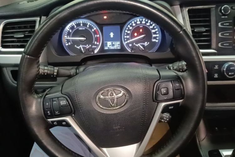 Used Toyota Highlander 2017 2.0T Four-Wheel Drive Luxury Edition 7 Seats Steering Wheel