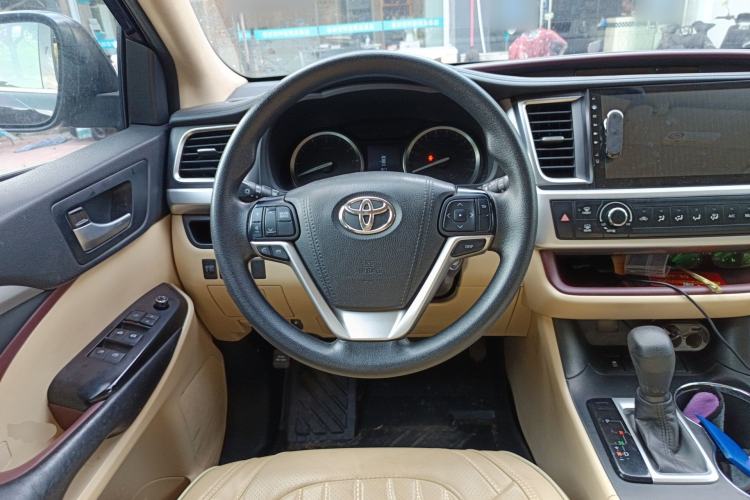 Used Toyota Highlander 2017 2.0T Two-Wheel Drive Elite Edition 5 Seats Steering Wheel