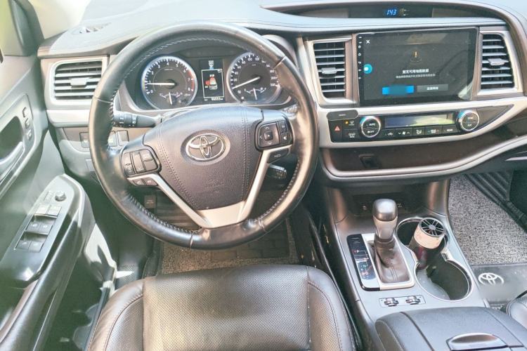 Used Toyota Highlander 2017 2.0T Four-Wheel Drive Ultimate Edition 7 Seats Steering Wheel