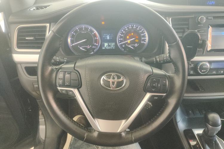 Used Toyota Highlander 2017 2.0T Four-Wheel Drive Black Edition Limited Model Steering Wheel