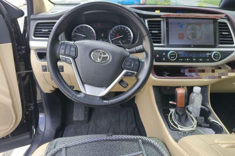 Used Toyota Highlander 2017 2.0T Four-Wheel Drive Luxury Edition 7 Seats Steering Wheel