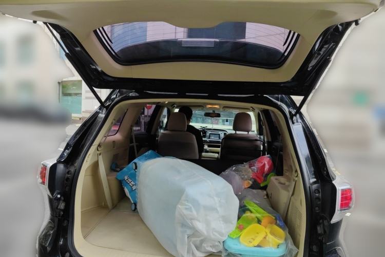 Used Toyota Highlander 2017 2.0T Four-Wheel Drive Elite Edition 7-Seater Trunk
