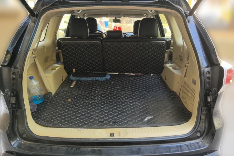 Used Toyota Highlander 2017 2.0T Four-Wheel Drive Elite Edition 7-Seater Trunk