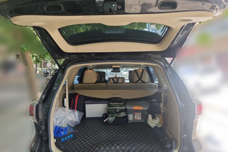 Used Toyota Highlander 2017 2.0T Four-Wheel Drive Elite Edition 7-Seater Trunk