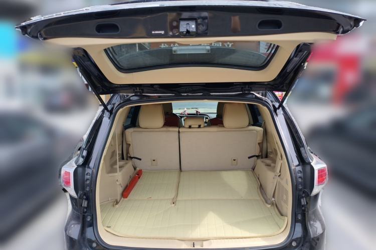 Used Toyota Highlander 2017 2.0T Two-Wheel Drive Elite Version 7 Seats Trunk