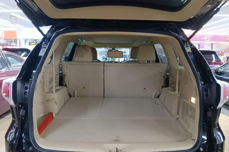 Used Toyota Highlander 2017 2.0T Four-Wheel Drive Luxury Edition 7 Seats Trunk