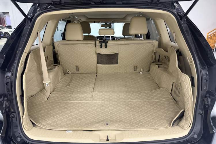 Used Toyota Highlander 2017 2.0T Four-Wheel Drive Luxury Edition 7 Seats Trunk