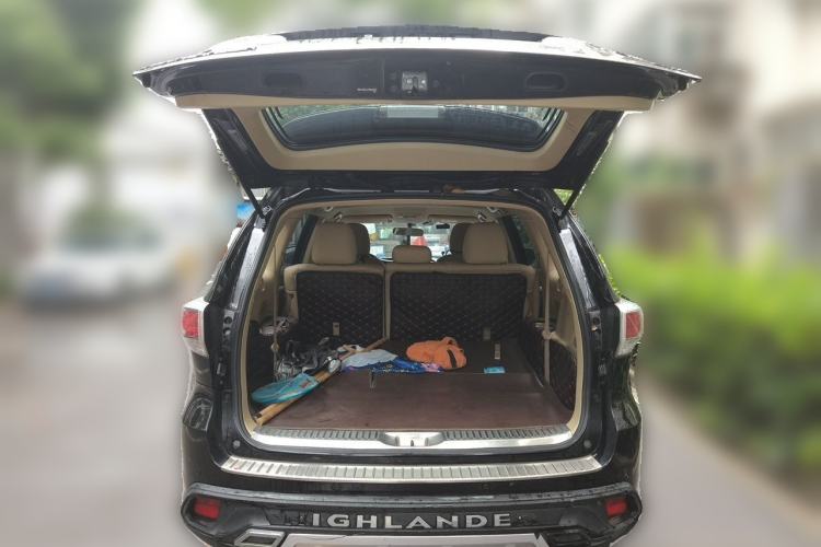 Used Toyota Highlander 2017 2.0T Four-Wheel Drive Elite Edition 7-Seater Trunk