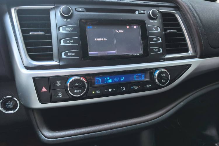 Used Toyota Highlander 2017 2.0T Two-Wheel Drive Luxury Edition 7 Seats Audio And AC Panel