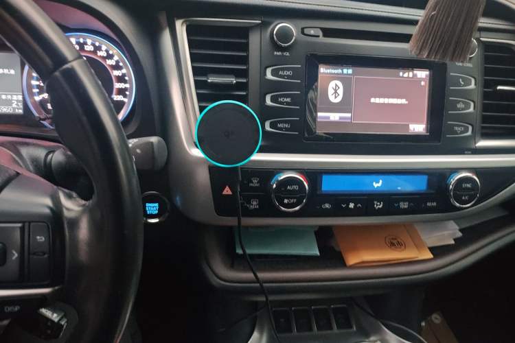 Used Toyota Highlander 2017 2.0T Four-Wheel Drive Luxury Edition 7 Seats Audio And AC Panel