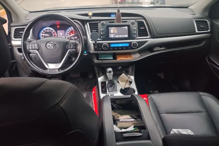 Used Toyota Highlander 2017 2.0T Four-Wheel Drive Luxury Edition 7 Seats Center Console