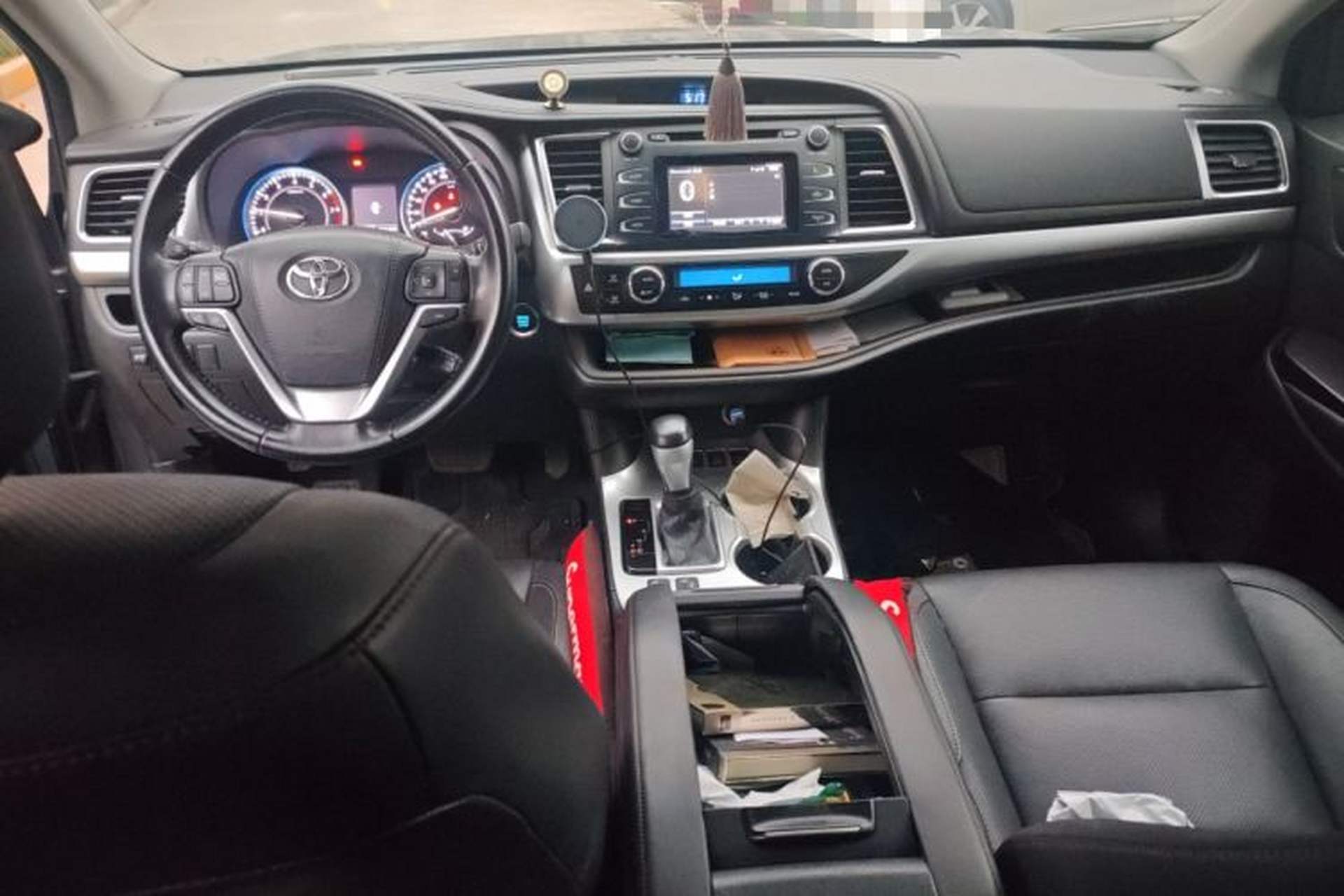 Used Toyota Highlander 2017 2.0T Four-Wheel Drive Luxury Edition 7 Seats Center Console